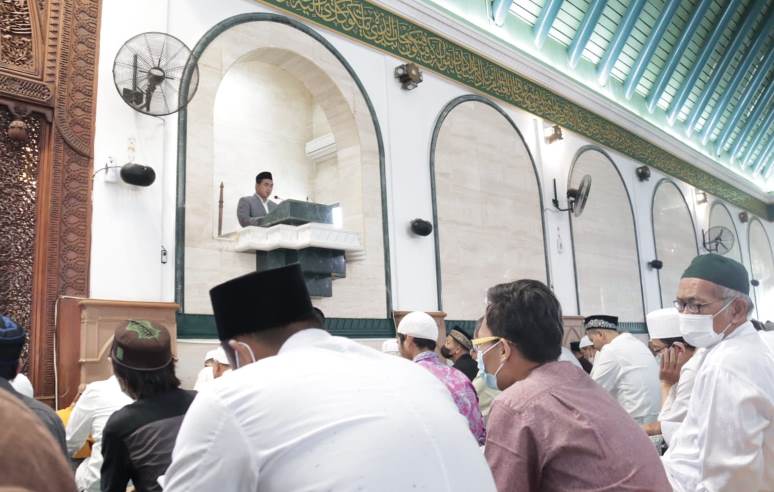 Serahkan 39 Hewan Kurban, Taj Yasin: Idul Adha 2022 Sangat Istimewa Bagi Muslim Indonesia
