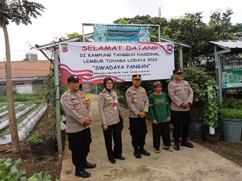 Dit Binmas Polda Jabar Tinjau Kampung Tangguh Nasional Lembur Tohaga Lodaya Di Kahuripan Tasikmalaya