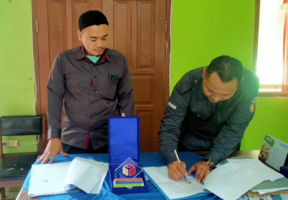 Bawaslu Kota Banjar Tandatangani MoU Pendidikan Pengawas Partisipatif Jadi Extra Kurikuler di Madrasah Aliyah Al Azhar