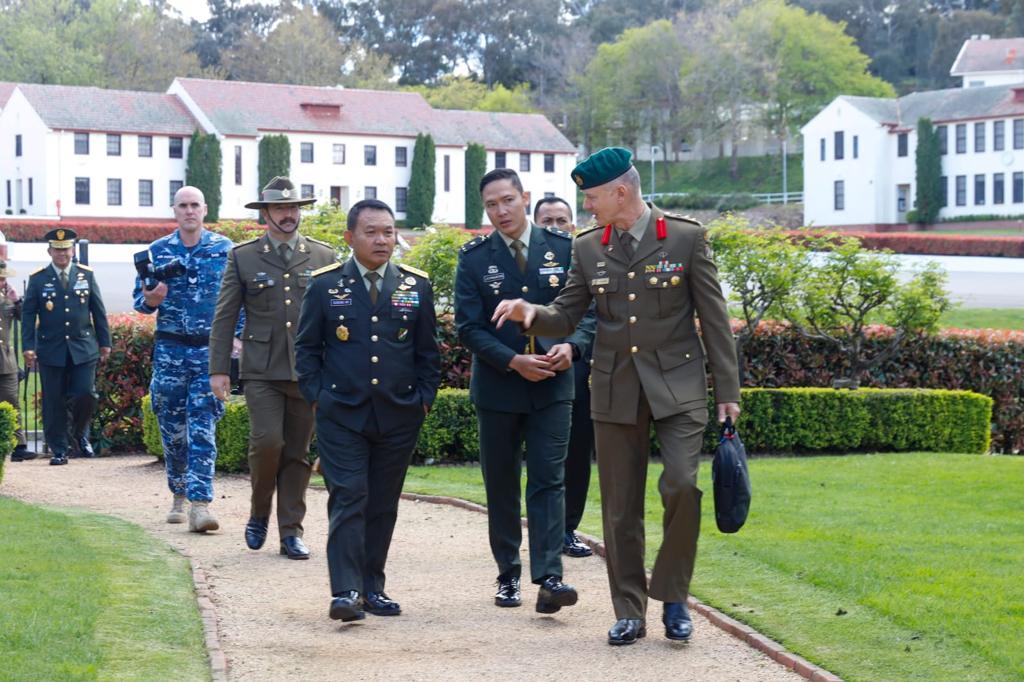 Kasad Kunjungi Kawah Chandradimuka Akademi Militer Australia