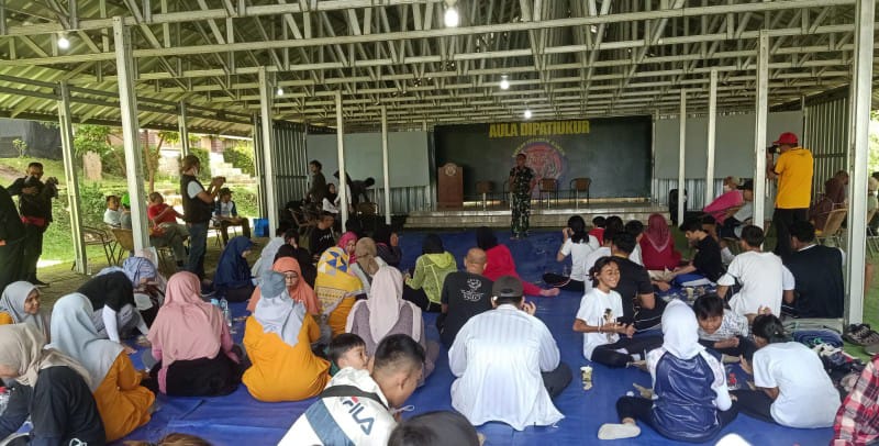 Dansektor 21 Sampaikan Sosialisasi Citarum Harum Di Aula Dipatiukur Posko Sektor 21 Satgas Citarum Taman Kehati Cimahi