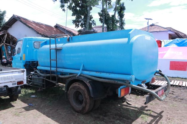 Polri Bantu Ketersediaan Air Bersih Untuk Korban Gempa Cianjur