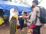 Polri Salurkan Bantuan dan Trauma Healing Kepada Korban Gempa Cianjur