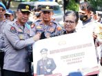 Wujud Kepedulian Kapolri ke Masyarakat, Dua Ribu Paket Bansos Disebar ke Warga Jakarta Utara