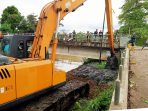 Warga Sambut Gembira Normalisasi Sungai Citarik di Solokanjeruk