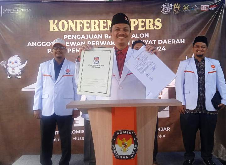 Mendaftarkan Bacaleg Pertama Ke KPU, Bukti DPD PKS Kota Banjar Siap Berkompetisi