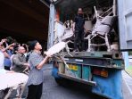 Ganjar Wujudkan UMKM Jateng Go International, 380 Produk UMKM Solo Raya Dikirim ke Perancis