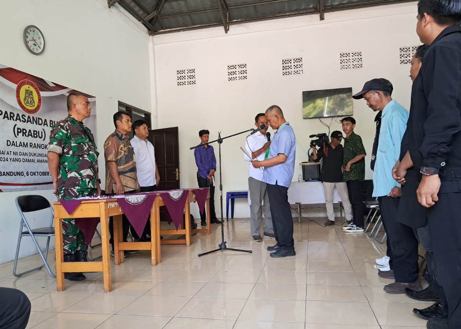 Yayasan Prabu Deklarasi Pencabutan Bai'at 50 Orang Pengikut Negara Islam Indonesia Yayasan Prabu Deklarasi Pencabutan Bai'at 50 Orang Pengikut Negara Islam Indonesia