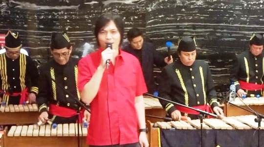 Once Mekel Nembang Lagu Manado Diiringi Musik Kolintang di Acara Discover North Sulawesi