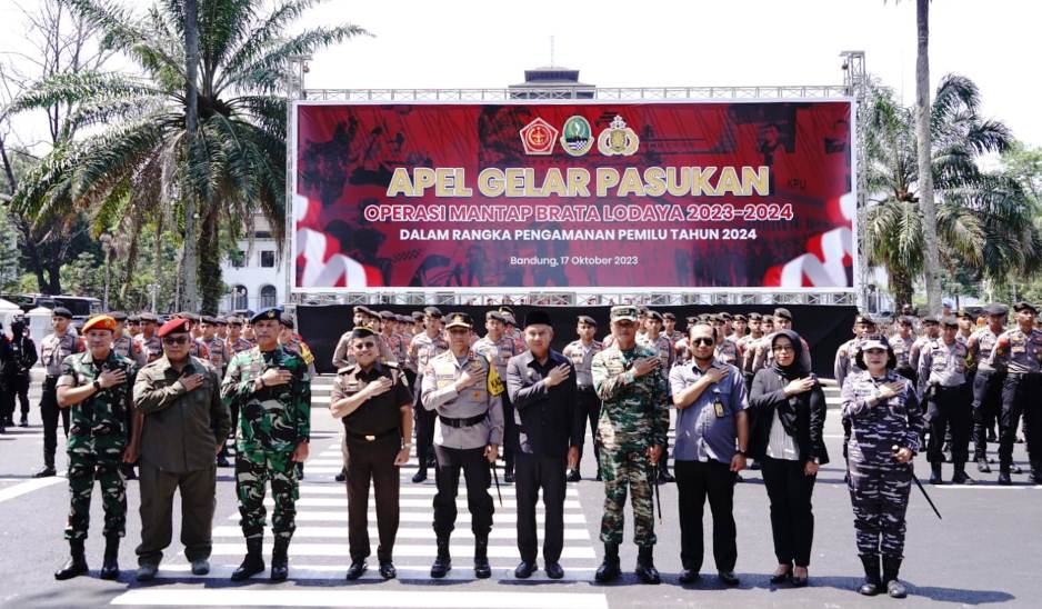 Polda Jabar Apel Gelar Pasukan Jelang Operasi Mantap Brata Amankan Pemilu Damai 2024