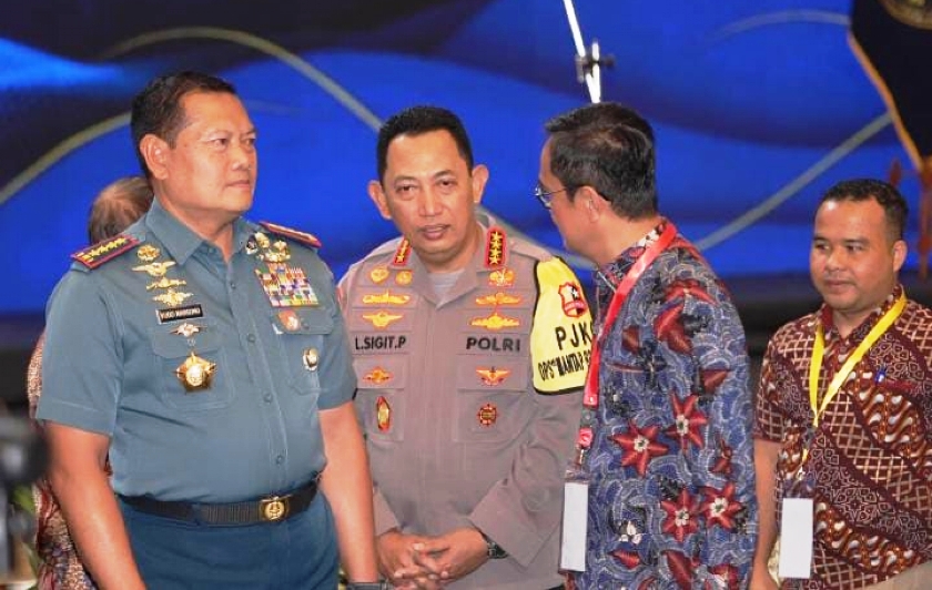 Panglima TNI Dampingi Presiden RI Pada Rakornas Penyelenggara Pemilu