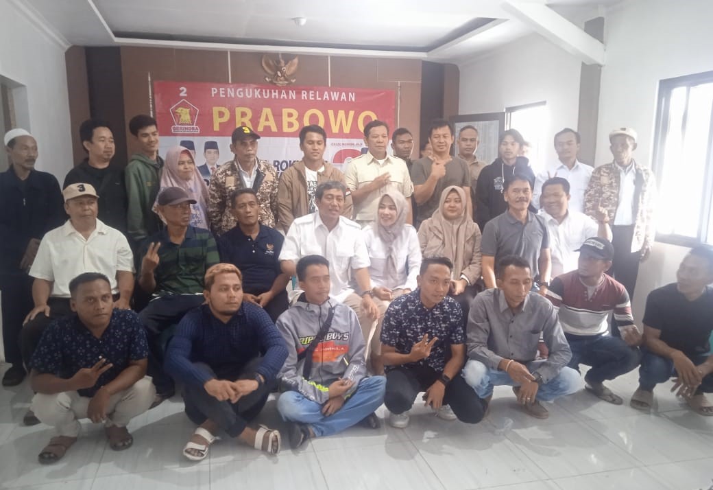 Rokhmat Ardiyan Kukuhkan Relawan Capres Prabowo-Gibran Di Kota Banjar