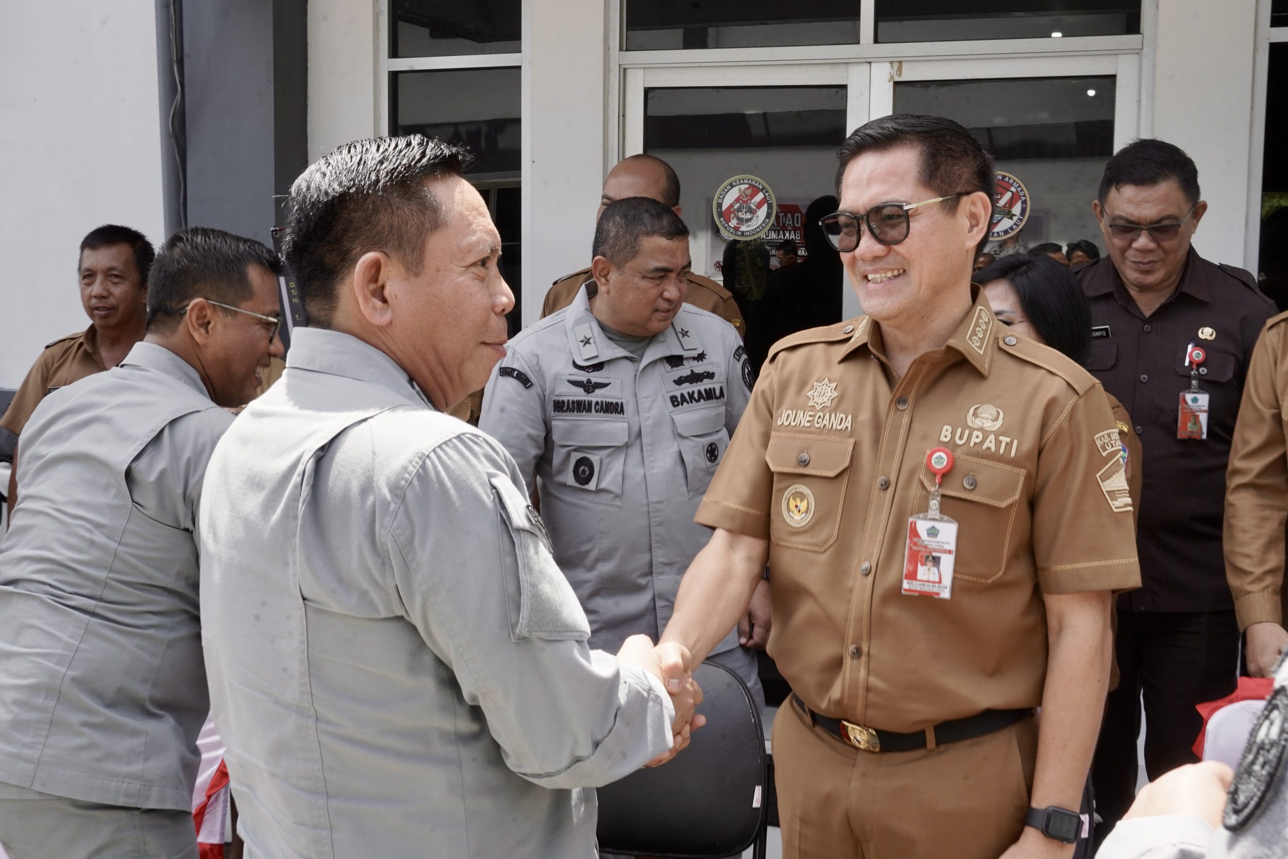 Bupati Minut Joune Ganda Sambut Kedatangan BAKAMLA-RI; Komitmen Jaga Kedaulatan dan Keamanan Perairan NKRI