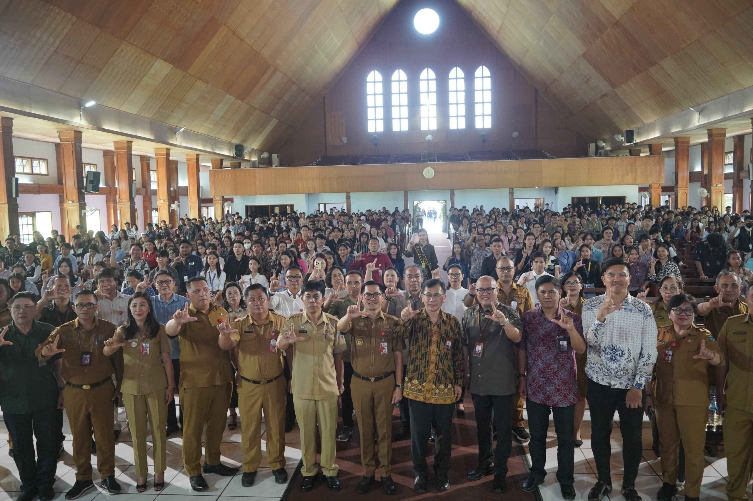 Rektor Unklab Salut atas Komitmen Bupati Joune Ganda Tingkatkan Mutu Pendidikan di Minut