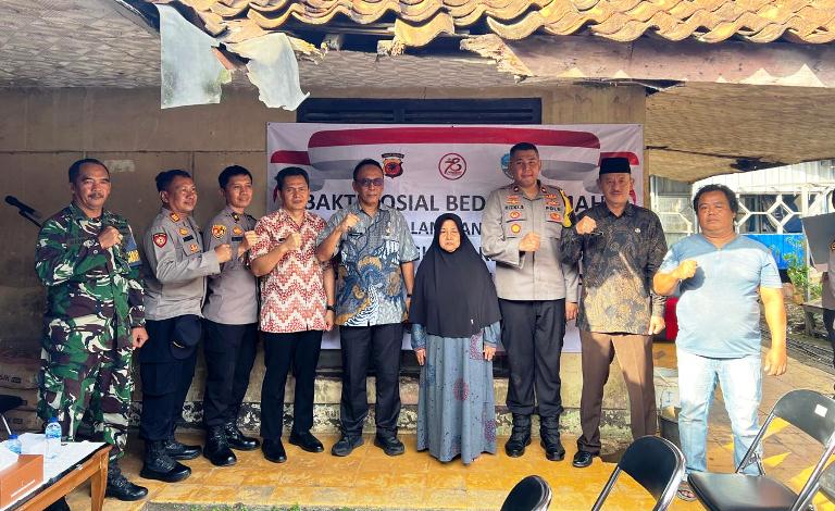 Menyemarakkan Hari Bhayangkara ke 78, Polres Tasikmalaya Kota Laksanakan Bedah Rumah Tidak Layak Huni