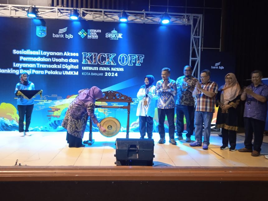 Penjabat Wali Kota Banjar Membuka Kick Off UMKM Kota Banjar Naik Kelas
