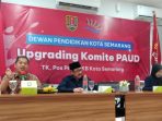 Kepala Disdik Kota Semarang, Dr. Bambang Pramusinto, SH, SIP, MSI saat menjadi narasumber Upgrading Komite PAUD yang digelar Dewan Pendidikan Kota Semarang di kampus Graha Wisata (Grawis) Hotel School, Jl. Puspowarno Raya, Semarang Barat Kota Semarang, Sabtu (27/9/2025) siang. Foto: Rifqi (sorotindonesia.com) Kepala Disdik Kota Semarang, Dr. Bambang Pramusinto, SH, SIP, MSI saat menjadi narasumber Upgrading Komite PAUD yang digelar Dewan Pendidikan Kota Semarang di kampus Graha Wisata (Grawis) Hotel School, Jl. Puspowarno Raya, Semarang Barat Kota Semarang, Sabtu (27/9/2025) siang. Foto: Rifqi (sorotindonesia.com)