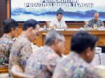 Gubernur Jateng, Ahmad Luthfi dalam acara pembahasan percepatan penanganan banjir Semarang dan Demak di Ruang Kerja Kantor Gubernur Jateng, Rabu (29/10/2025). Foto: dokumentasi Gubernur Jateng, Ahmad Luthfi dalam acara pembahasan percepatan penanganan banjir Semarang dan Demak di Ruang Kerja Kantor Gubernur Jateng, Rabu (29/10/2025). Foto: dokumentasi