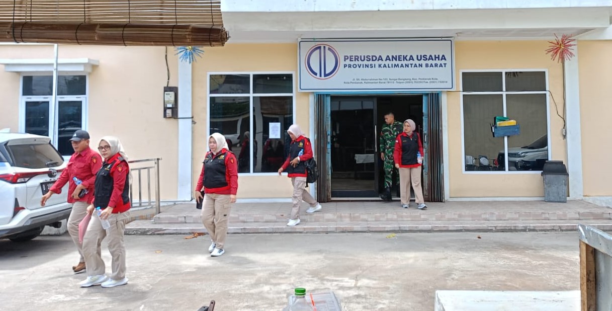 Ungkap Kasus Korupsi, Tim Penyidik Kejati Kalbar Geledah Kantor Perusahaan Daerah Aneka Usaha Provinsi Kalbar