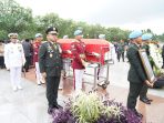 Kasad Hadiri Upacara Pemakaman Wapres Ke-6 RI Try Sutrisno