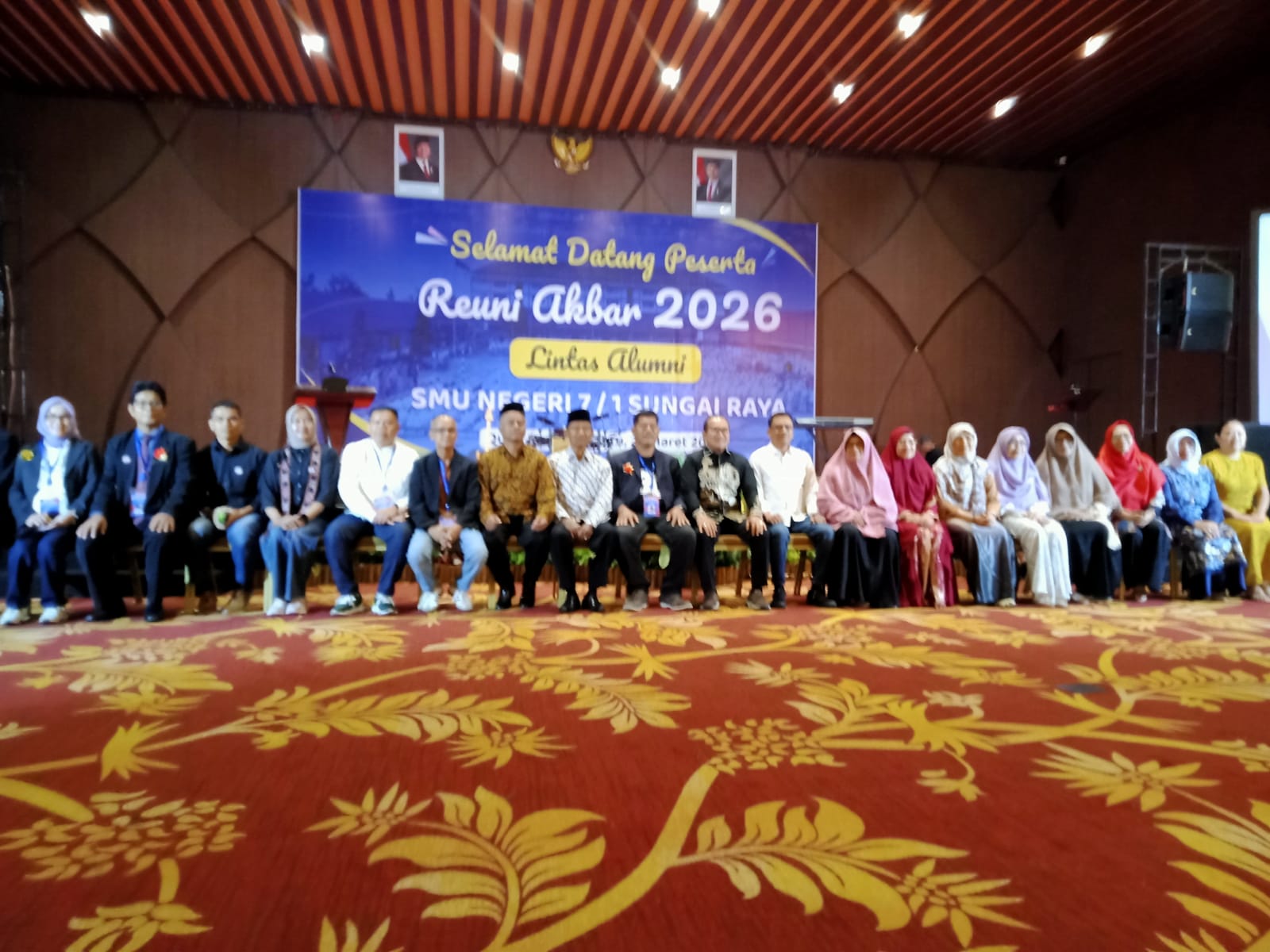 Alumni SMA Negeri 7/1 Sungai Raya Gelar Reuni Akbar 2026, Bupati Sujiwo Turut Hadir Alumni SMA Negeri 7/1 Sungai Raya Gelar Reuni Akbar 2026, Bupati Sujiwo Turut Hadir