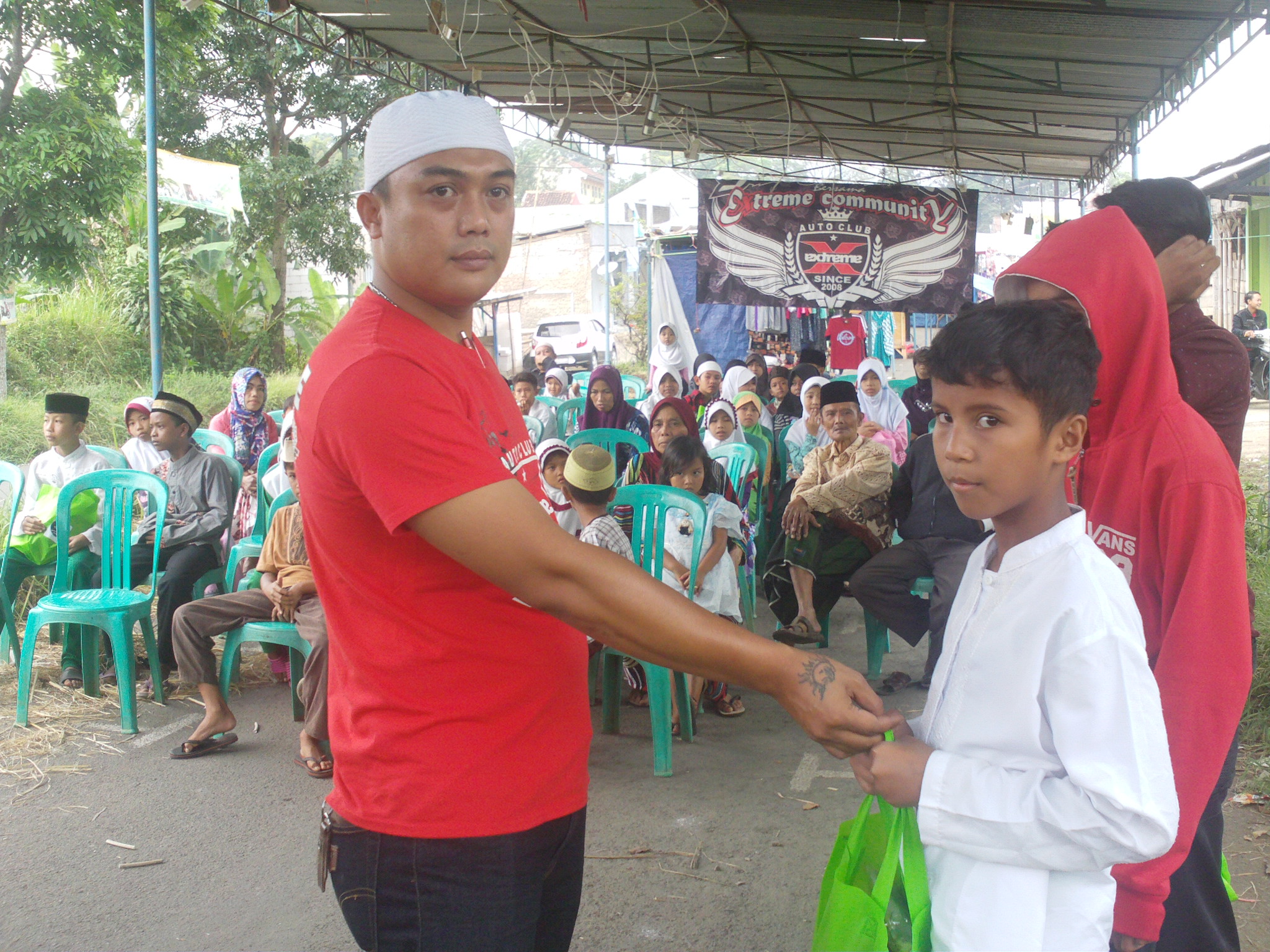 Exstreme Community Sukaraja, Berikan Santunan 70 Anak Yatim